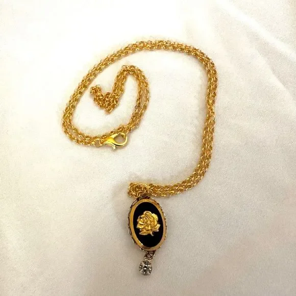 Black and gold tone  rose vintage pendant necklace - Picture 5 of 9